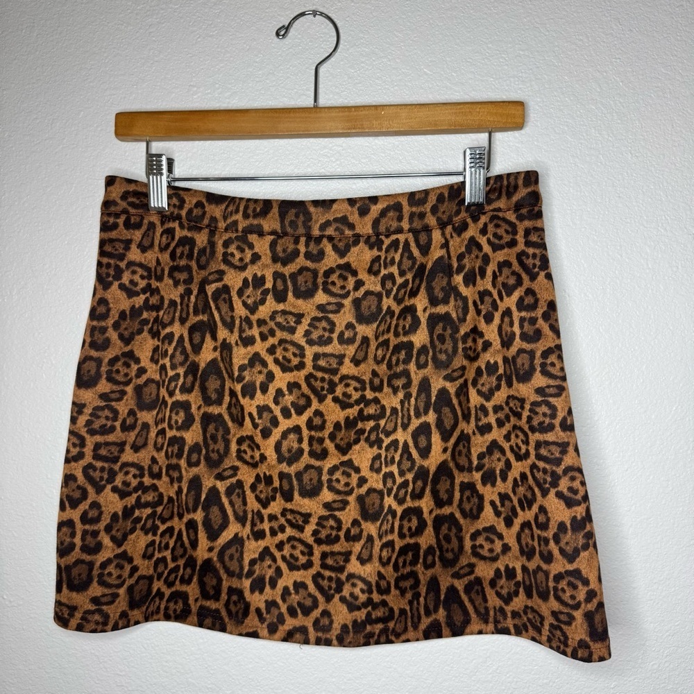 Leopard Print Women's Skirt - Picture 13 of 13